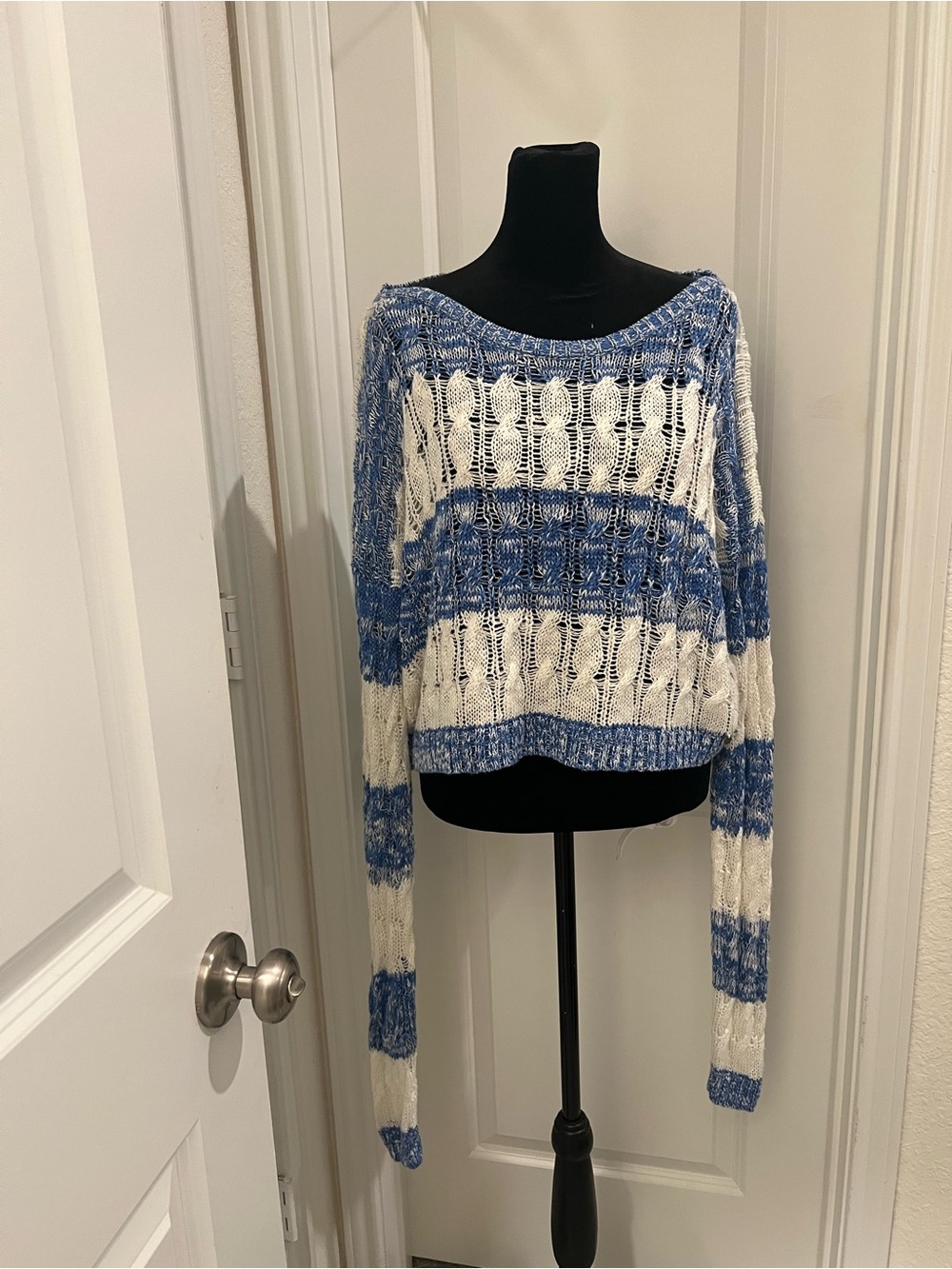 Abercrombie & Fitch Blue White Open Knit Striped Sweater L